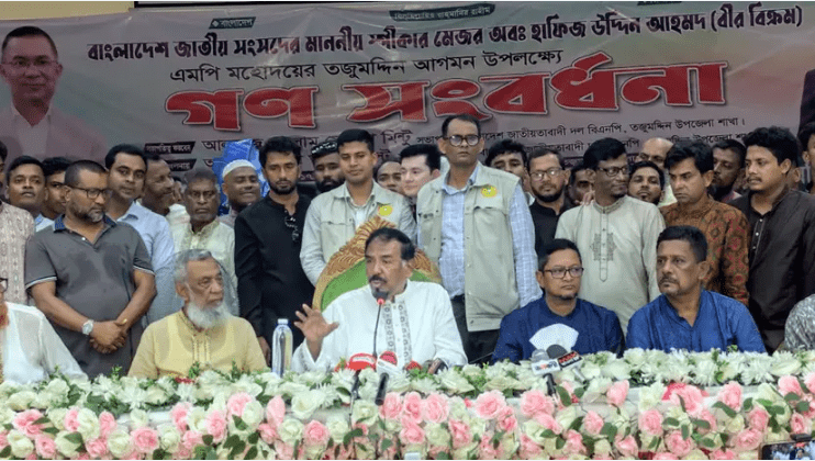 ‘এক বছর আগে যার রিকশার ভাড়া ছিল না, পরের বছর সে ঢাকায় ফ্ল্যাট কিনছে’