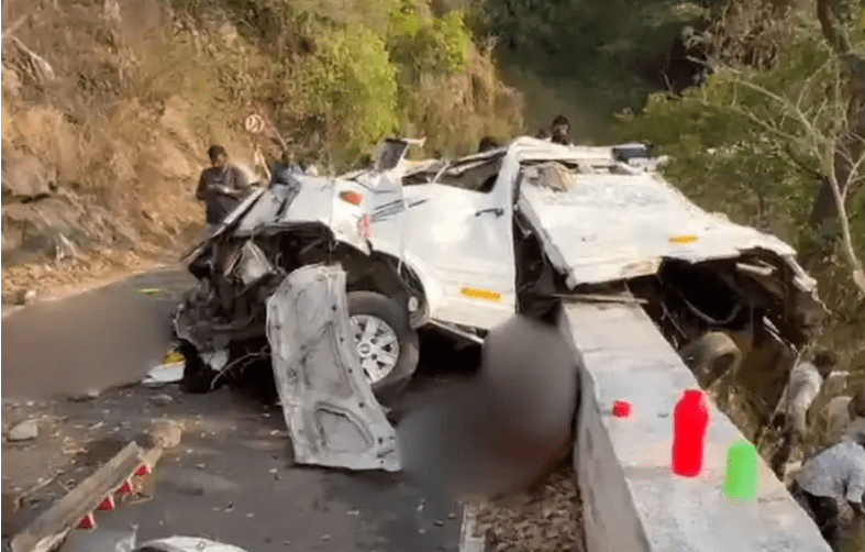 ঘুরতে গিয়ে ফেরা হলো না ৯ পর্যটকের, তামিলনাড়ুর ঘটনায় শোকাতুর মোদি