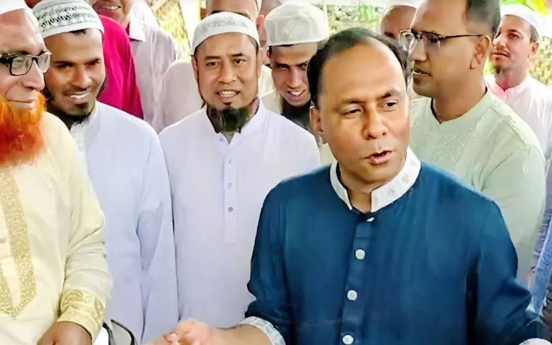 ‘শিক্ষকরা কোনো দলের নেতা নন, রাজনীতি করলে শিক্ষকতা ছেড়ে দিন’