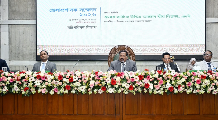 আমলাদের শাসক নয়, সেবকের ভূমিকায় অবতীর্ণ হতে হবে: স্পিকার