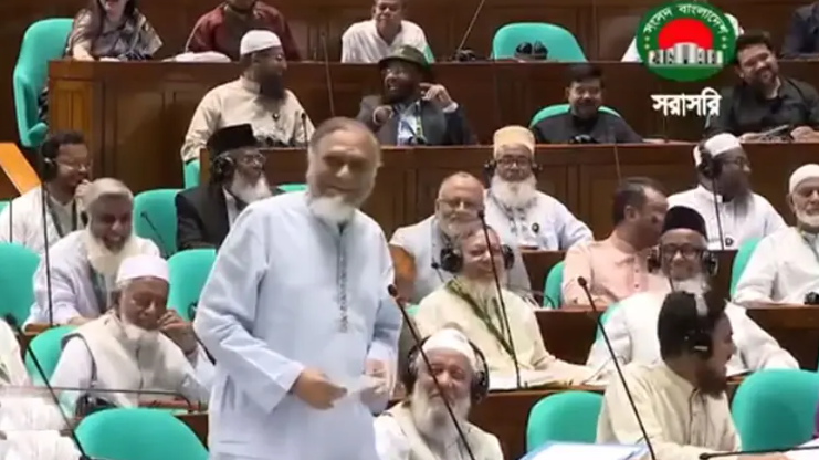 ঋণখেলাপি হয়েছেন গভর্নর, আতঙ্কে ইসলামী ব্যাংক থেকে ৩৫ হাজার কোটি উত্তোলন