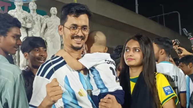 মেসির ভক্ত বাবা ব্রাজিল সমর্থক মা, ১৮ মাসের ছেলের ঠিকানা আর্জেন্টিনা