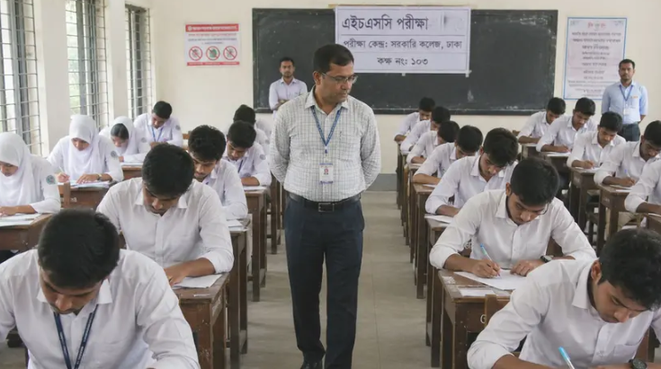 সকাল সাড়ে ৮টা থেকে কেন্দ্রে ঢুকতে পারবে এইচএসসি পরীক্ষার্থীরা