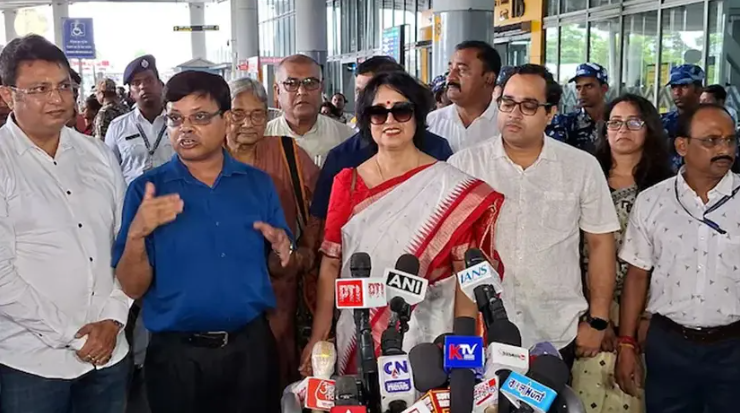 বিতাড়িত হওয়ার দুই দশক পর ফের কলকাতায় তসলিমা নাসরিন