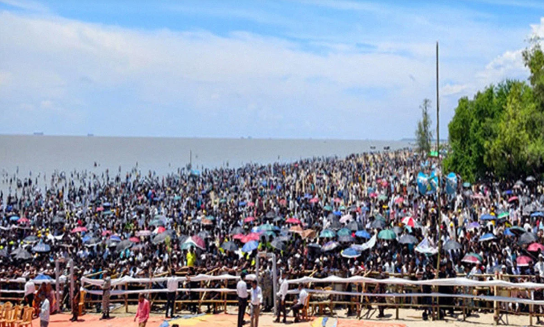বাঁশখালীতে প্রধানমন্ত্রী, সমুদ্রপাড়ে জনসমুদ্র