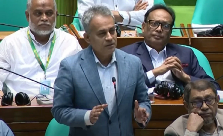 ঢাকার চারপাশে ২-৩ মাসের মধ্যে চালু হচ্ছে ওয়াটার বাস: নৌমন্ত্রী