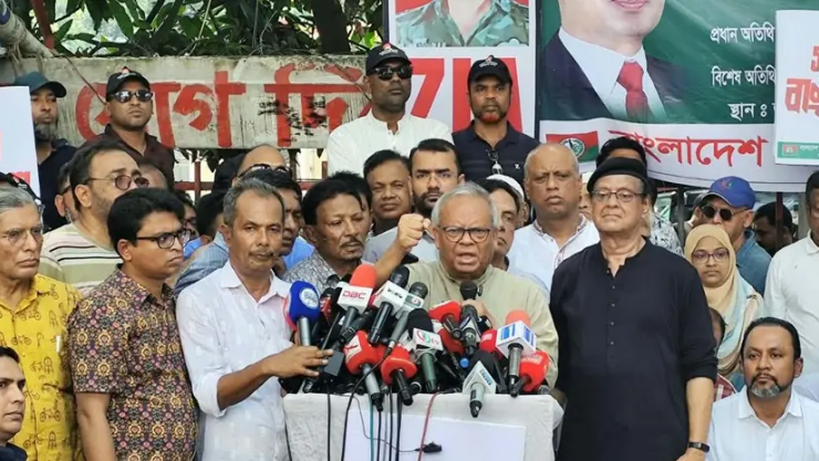 হাসিনাকে ফেরত না দিয়ে ভারত চক্রান্ত করছে : রিজভী