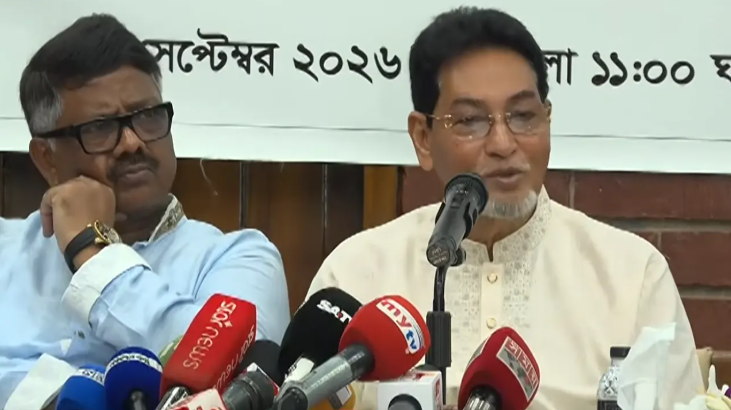 সরকারি টাকা নষ্ট হবে, তাই প্রধানমন্ত্রী মোটা ও সাদা কাপড় পরেন: চিফ হুইপ